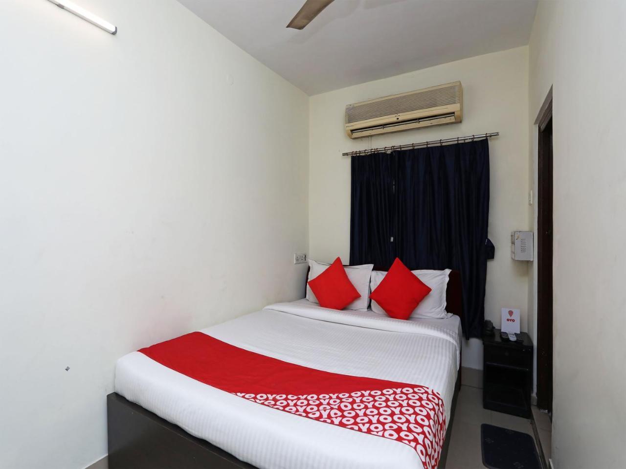 Oyo 13906 Vinita Inn Santragachi Экстерьер фото