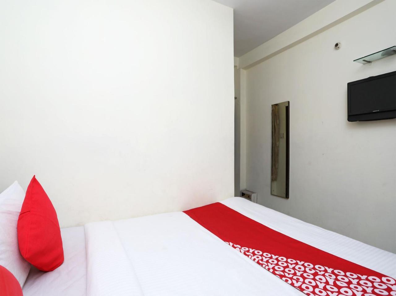 Oyo 13906 Vinita Inn Santragachi Экстерьер фото