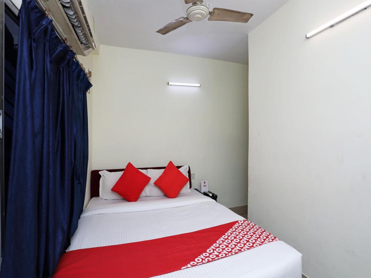 Oyo 13906 Vinita Inn Santragachi Экстерьер фото